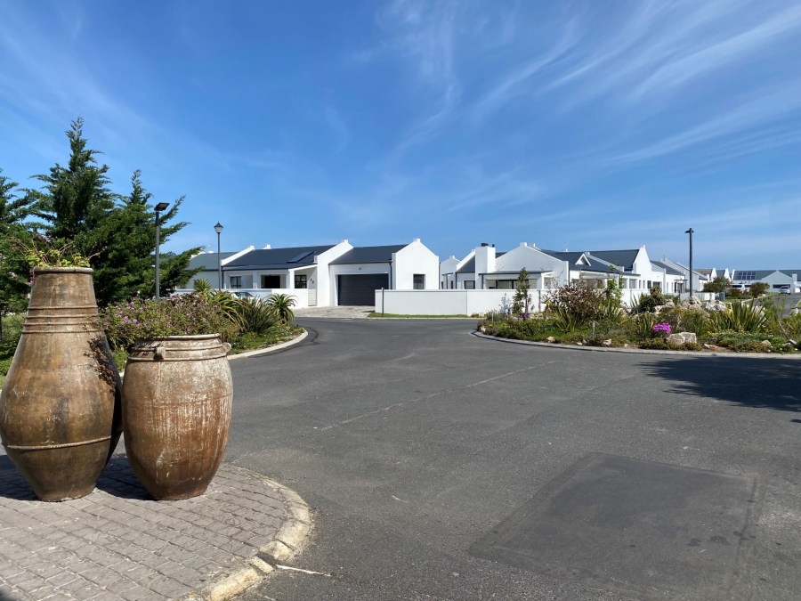 3 Bedroom Property for Sale in Sandbaai Western Cape